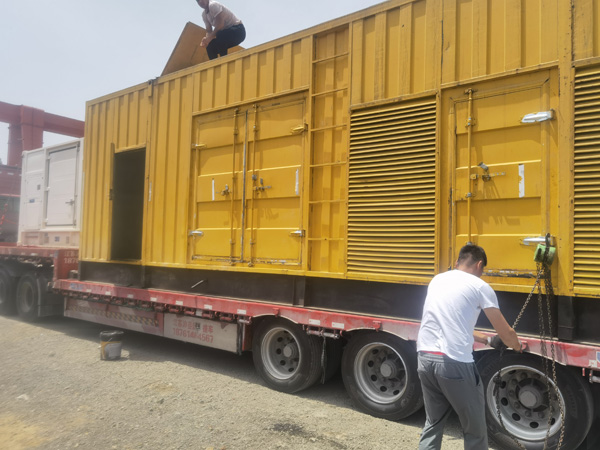 蓬江除了负载情况和发动机维护，还有哪些因素会影响 200kw 柴油发电机的油耗？