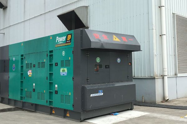 蓬江燃油滤清器的更换流程是怎样的？