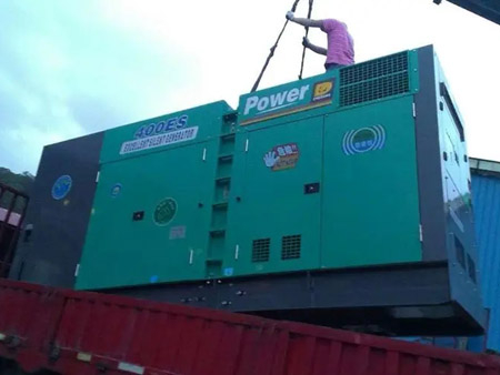 蓬江柴油发电机组转速不稳定时，如何对发动机进行维护？