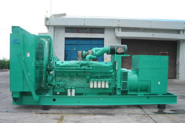 蓬江工厂发电机应急发电时如何更准确地检查发电机状态？