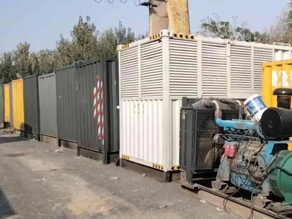 蓬江200KW柴油发电机机组每小时油耗是多少？