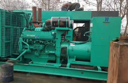 蓬江发电机组如何判断水冷式机油散热器内部是否需要清洗?